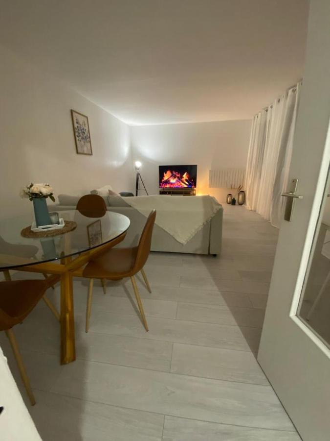 Appartement Chaville Eksteriør billede